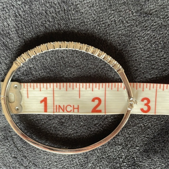 STERLING SILVER CLIP BANGLE WITH RHINESTONE PAVE SETTING - Picture 9 of 16